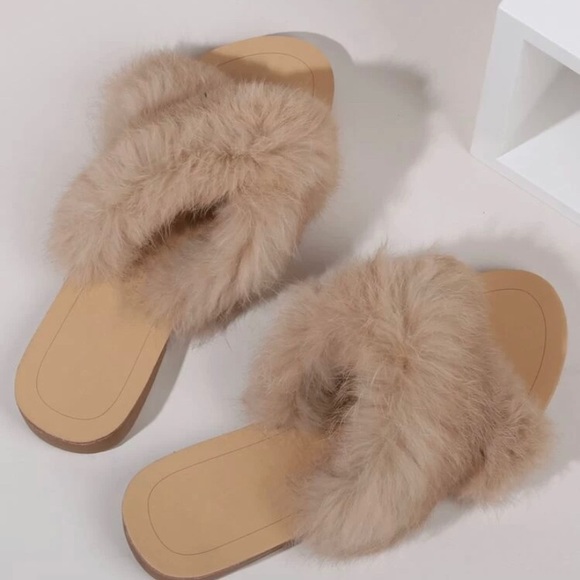 Furry Slides - Picture 4 of 5